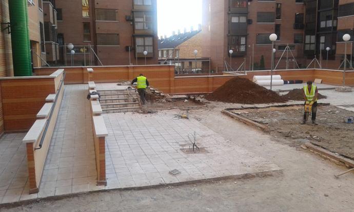 Rehabilitación de patio comunitario Rehabilitación exteriores